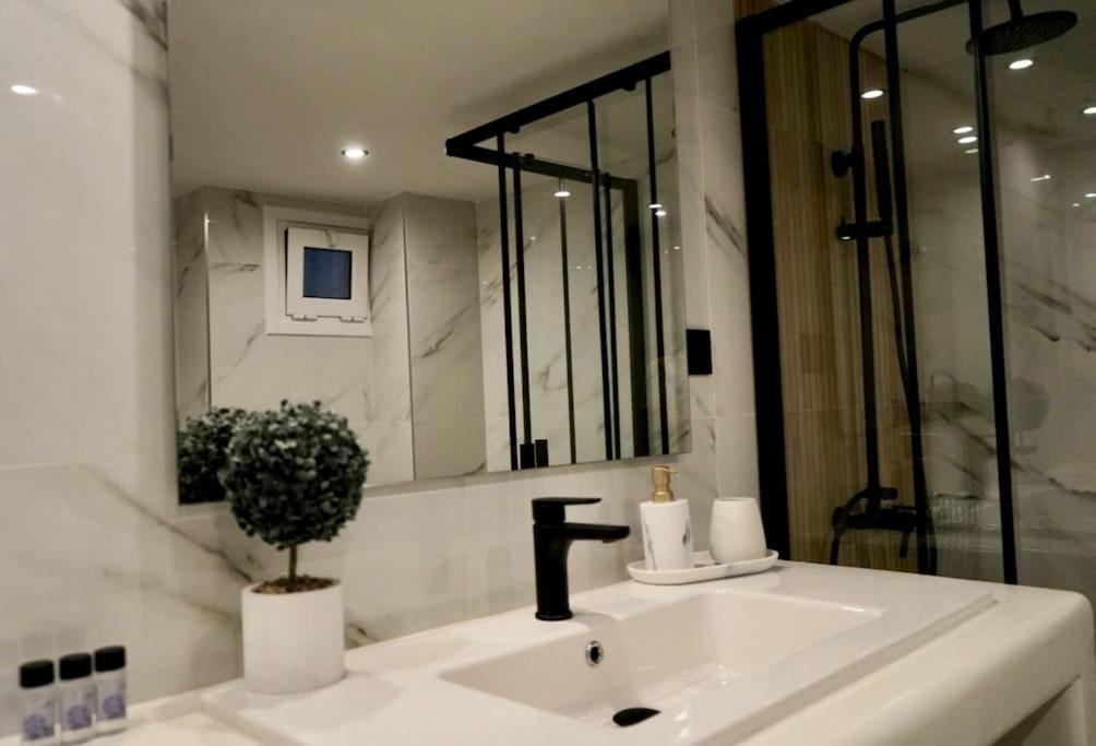 Cosy Loft Lägenhet Patras Exteriör bild